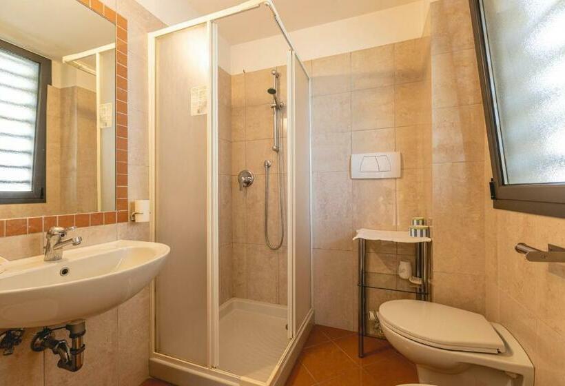 חדר סטנדרט עם מרפסת, Loretta & Dependance