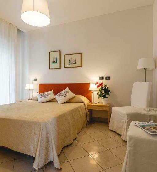 חדר סטנדרט עם מרפסת, Loretta & Dependance