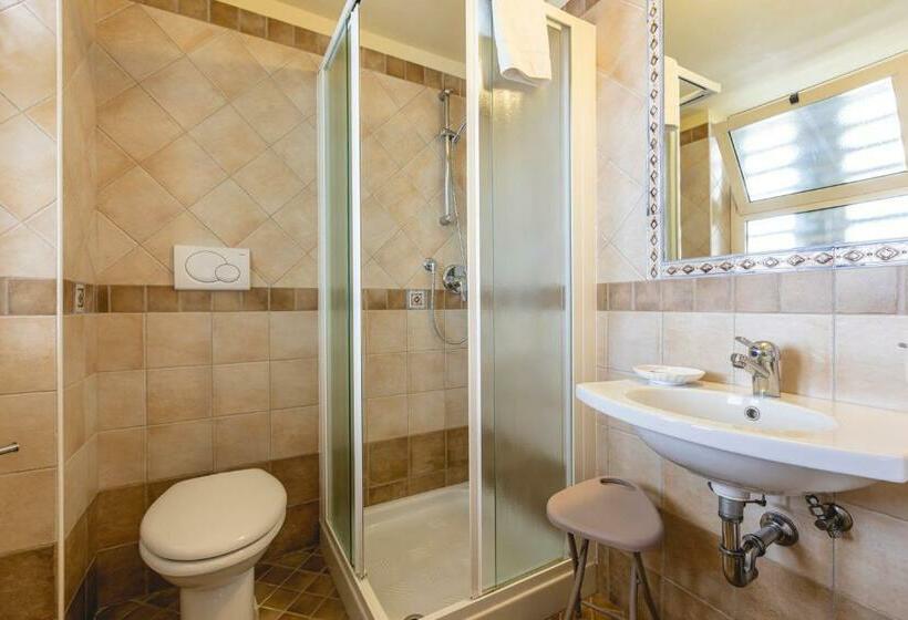 חדר סטנדרט עם מרפסת, Loretta & Dependance