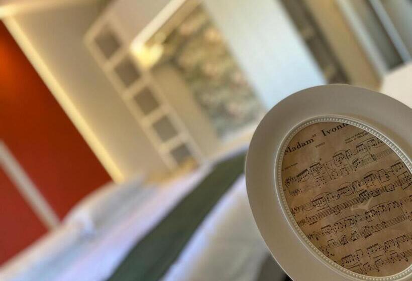 חדר סופריור, Loretta & Dependance