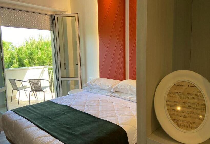 חדר סופריור, Loretta & Dependance