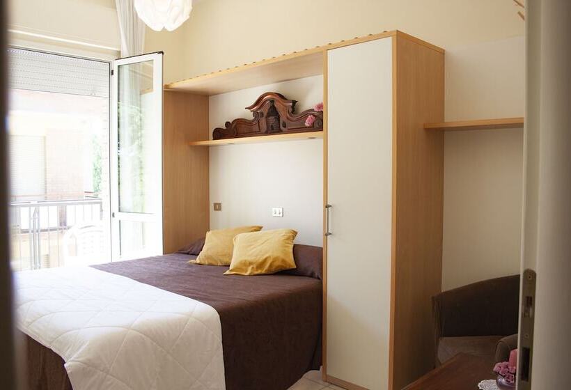 חדר סטנדרט, Loretta & Dependance