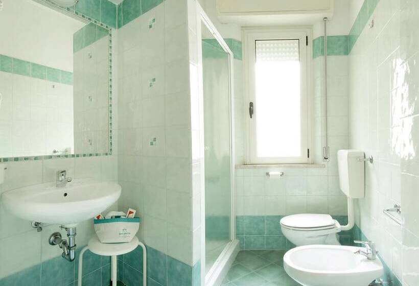 חדר סטנדרט, Loretta & Dependance