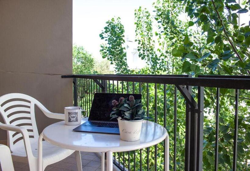 חדר סטנדרט לשלושה עם מרפסת, Loretta & Dependance