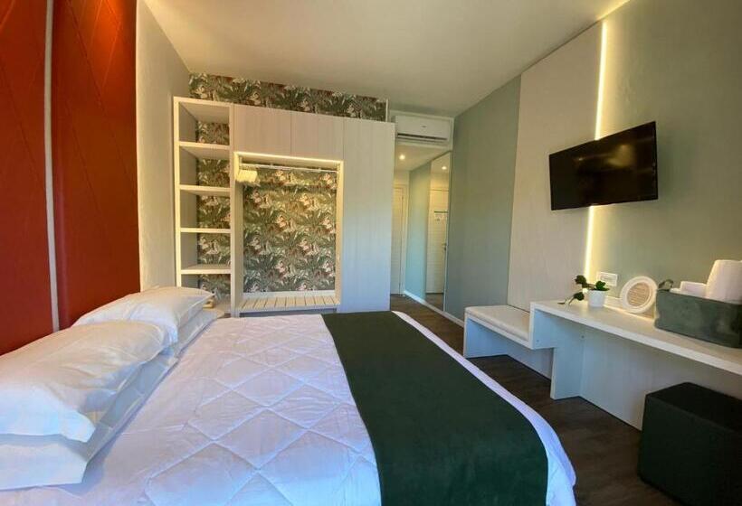 חדר סופריור, Loretta & Dependance