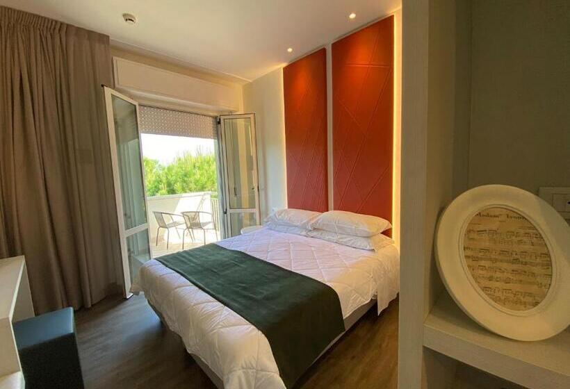 חדר סופריור, Loretta & Dependance