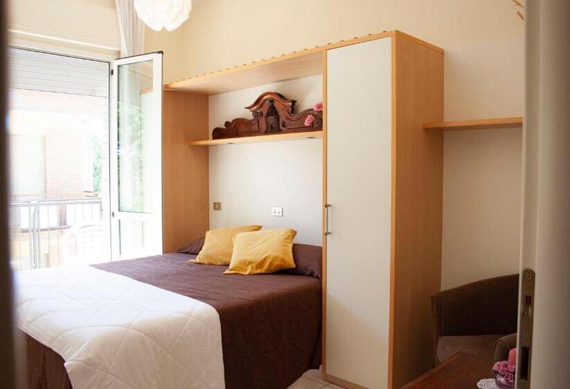 חדר סטנדרט עם מרפסת, Loretta & Dependance