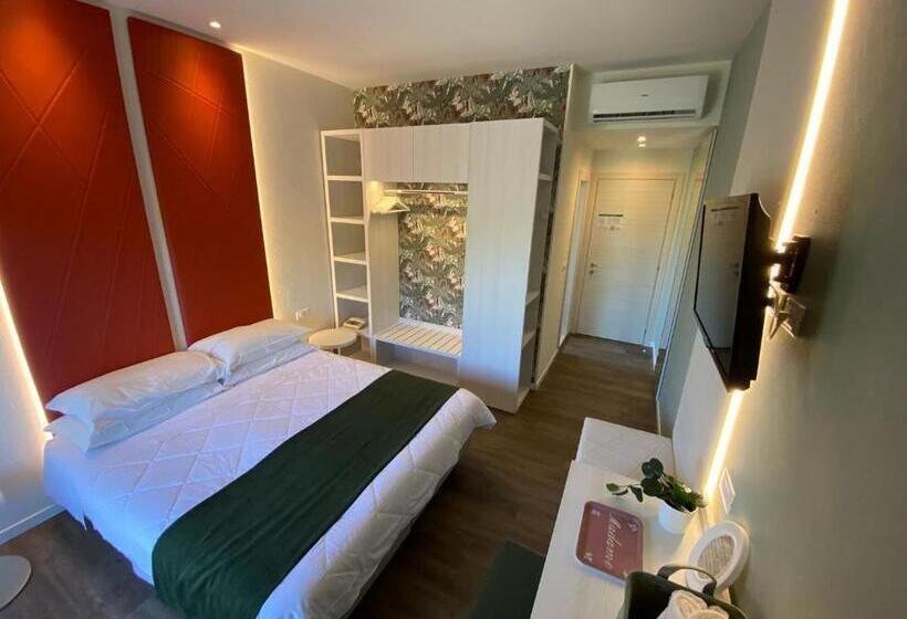 חדר סופריור, Loretta & Dependance