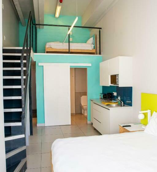 Студия Стандарт, Mojo Hotel & Market