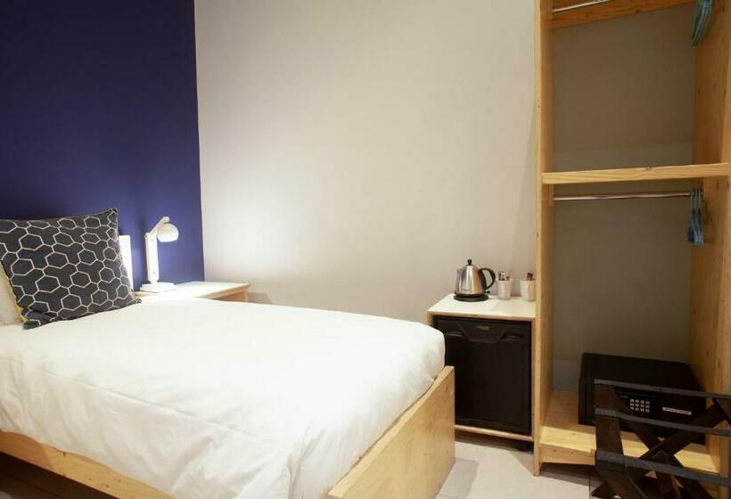 이코노미 룸, Mojo Hotel & Market