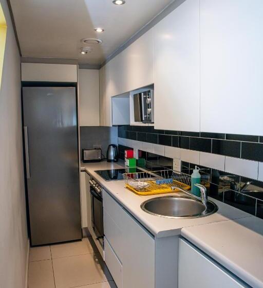 Студио Стандарт с Балконом, Mojo Hotel & Market