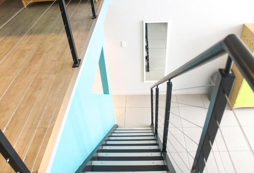 Студио Стандарт с Балконом, Mojo Hotel & Market