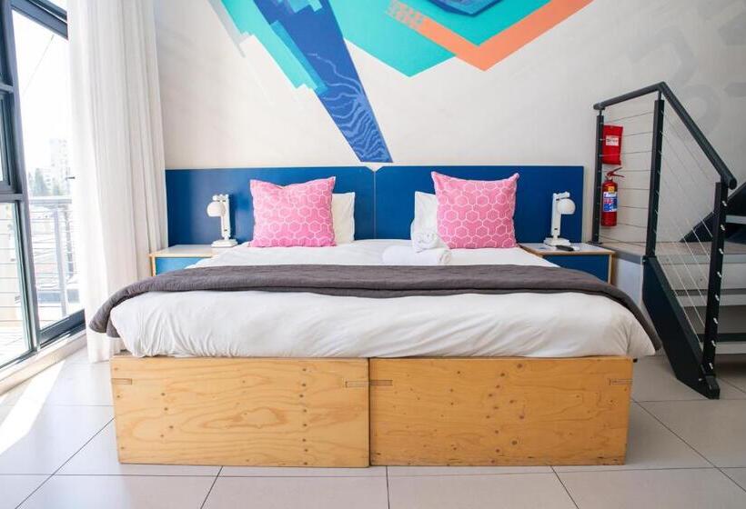 Семейный Номер Боковой Вид на Море, Mojo Hotel & Market