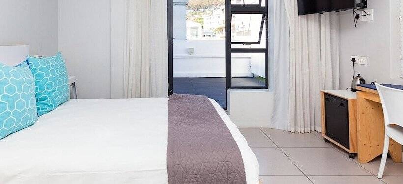 Номер Стандарт, Mojo Hotel & Market