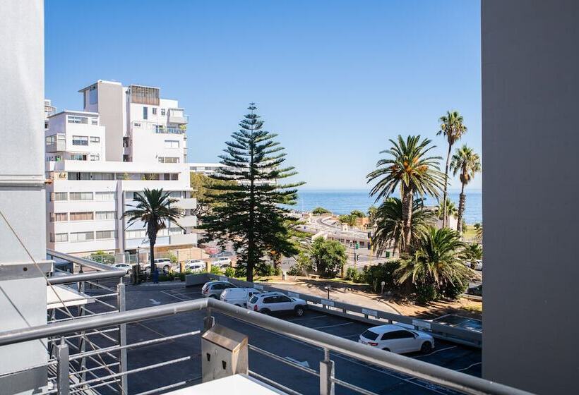 Кровать в Общей Комнате, Mojo Hotel & Market