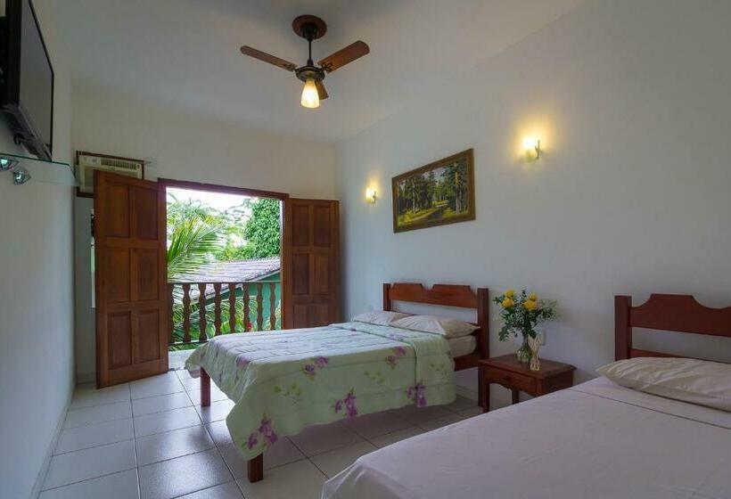 Chambre Triple Supérieure, Pousada Camila