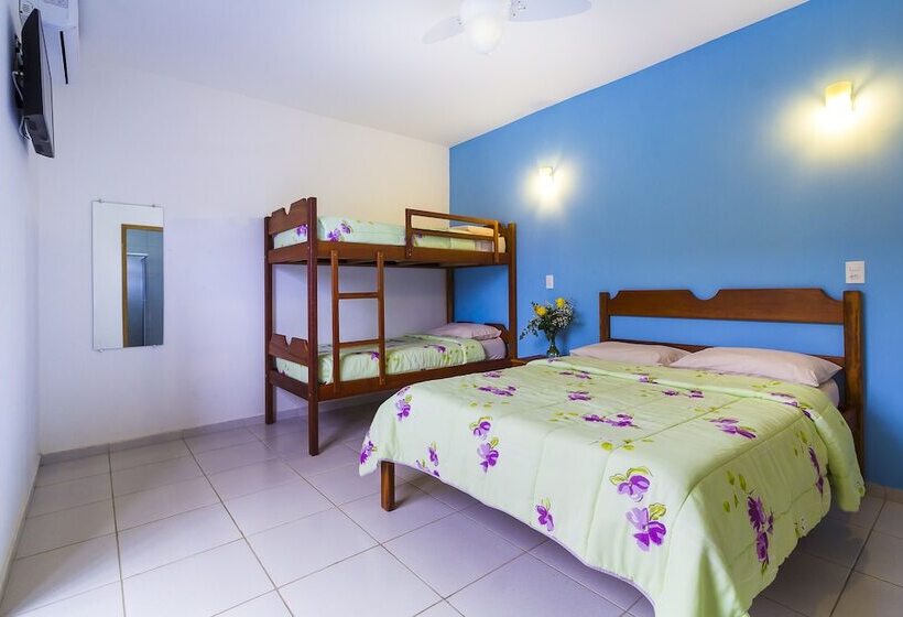 Chambre Quadruple Supérieure, Pousada Camila