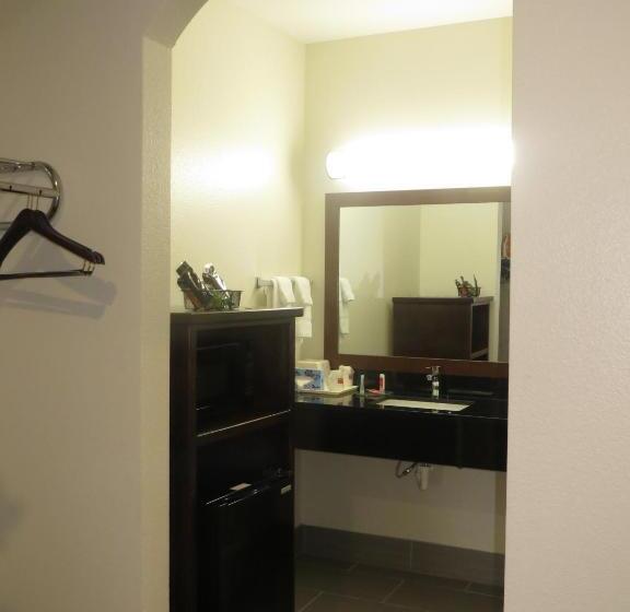 Büyük Çift Kişilik Yataklı Standart Oda, Scottish Inns & Suites Spring   Houston North