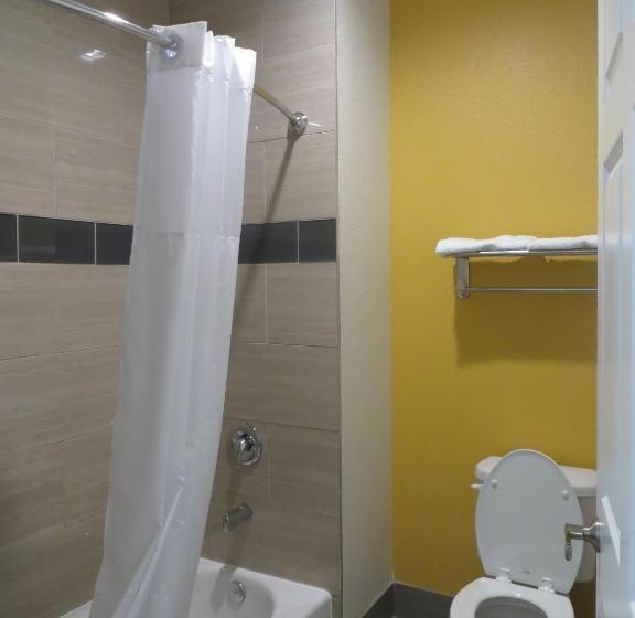 Büyük Çift Kişilik Yataklı Standart Oda, Scottish Inns & Suites Spring   Houston North