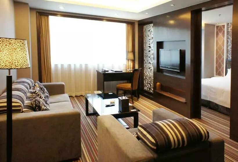 سوییت لوکس, Shenzhen Lido
