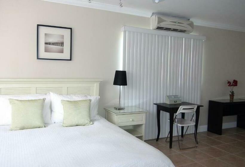 סטודיו דלוקס, Tara