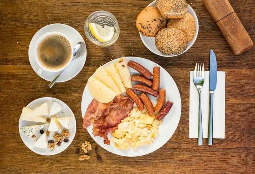 غرفة قياسية مطلة على المدينة, Zulian Aparthotel By Artery Hotels