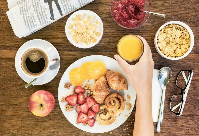 غرفة قياسية مطلة على المدينة, Zulian Aparthotel By Artery Hotels