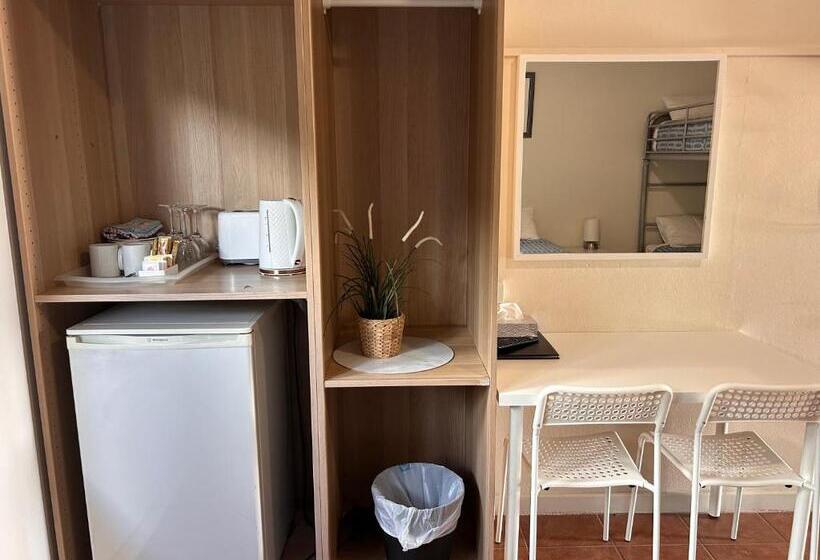 חדר סטנדרט לשלושה, Jurien Bay Hotel Motel