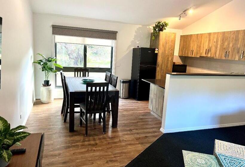 Вилла 3 Спальни, Mountain View Motor Inn & Holiday Lodges