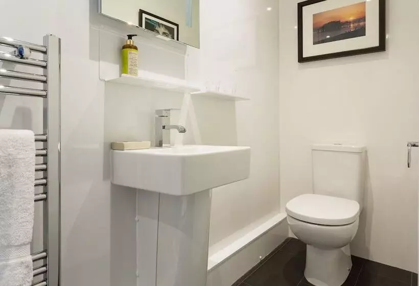 اتاق استاندارد, Chelsea House