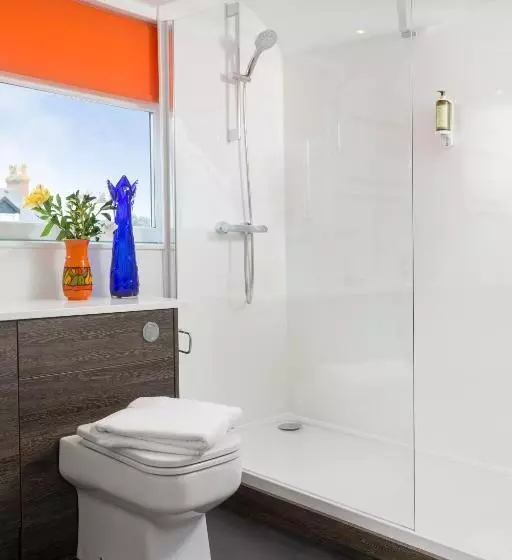 اتاق اجرایی با تخت بزرگ, Chelsea House