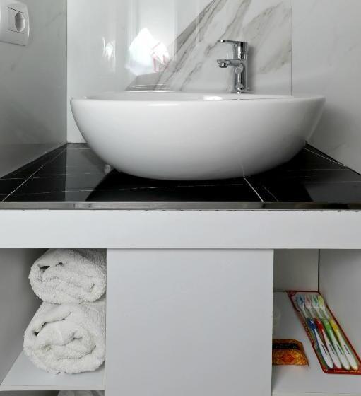 Camera Tripla Classica con Balcone, Villa Doka