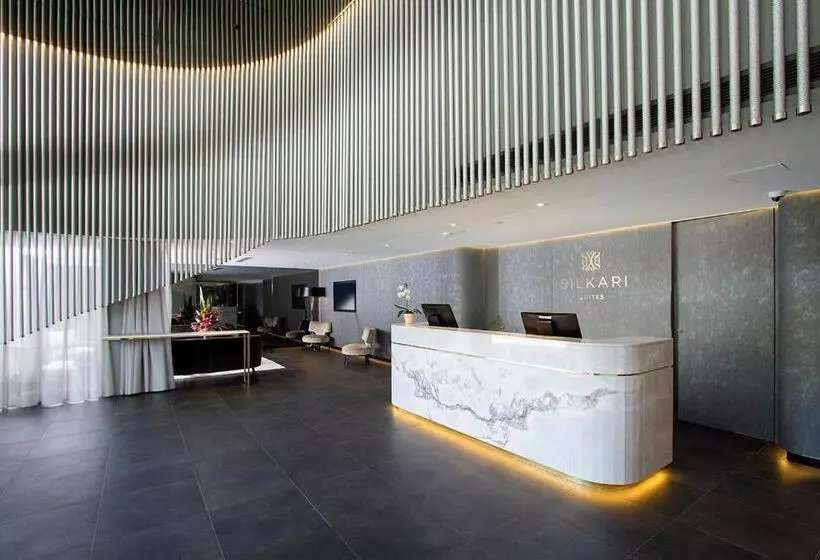 テラスつきの2ベッドルームアパートメント, Silkari Suites At Chatswood
