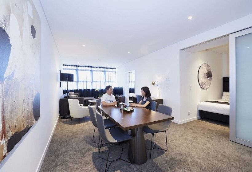 דירת אקזקיוטיב 2 חדרים, Silkari Suites At Chatswood