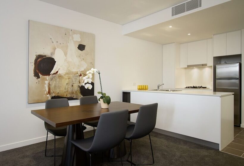 דירת אקזקיוטיב 2 חדרים, Silkari Suites At Chatswood