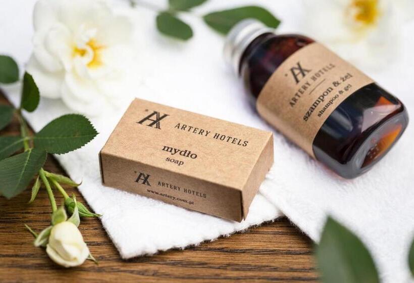 غرفة قياسية ثلاثية مطلة علي الحديقة, Zulian Aparthotel By Artery Hotels