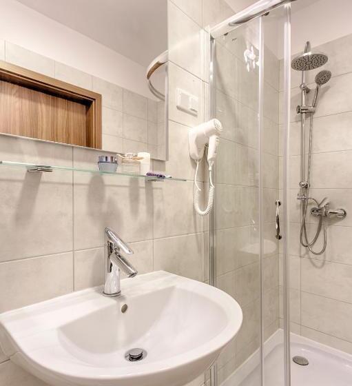 غرفة قياسية رباعية, Zulian Aparthotel By Artery Hotels