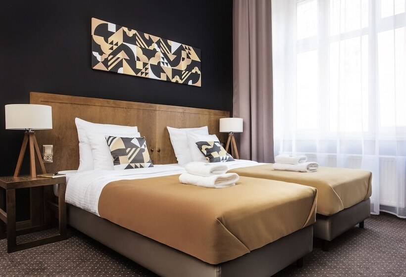 غرفة قياسية مطلة على المدينة, Zulian Aparthotel By Artery Hotels