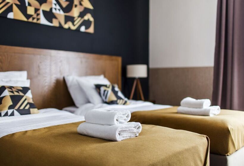 غرفة قياسية رباعية, Zulian Aparthotel By Artery Hotels