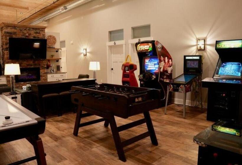 デラックススイート, Tall Oaks Resort