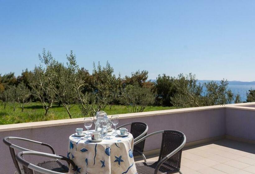 Escritório Standard Vista Jardim, Adriatic Queen Residence