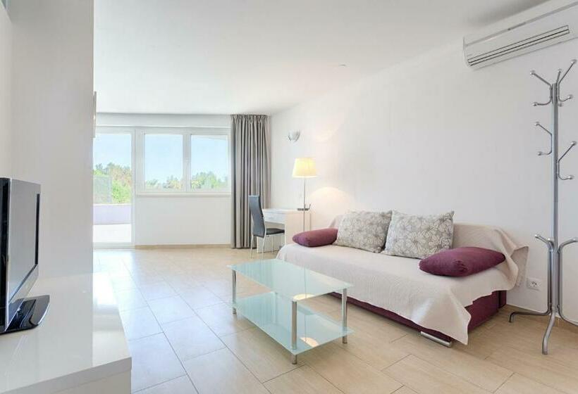 Escritório Standard Vista Jardim, Adriatic Queen Residence