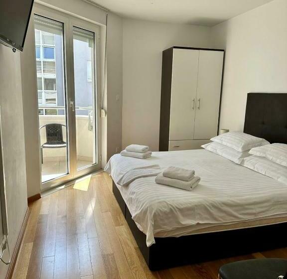 Quarto Estandar com Sacada, Adriatic Queen Residence