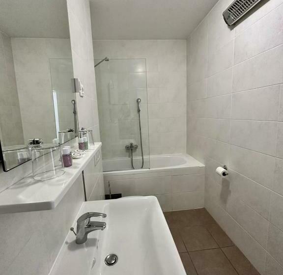 Quarto Estandar com Sacada, Adriatic Queen Residence