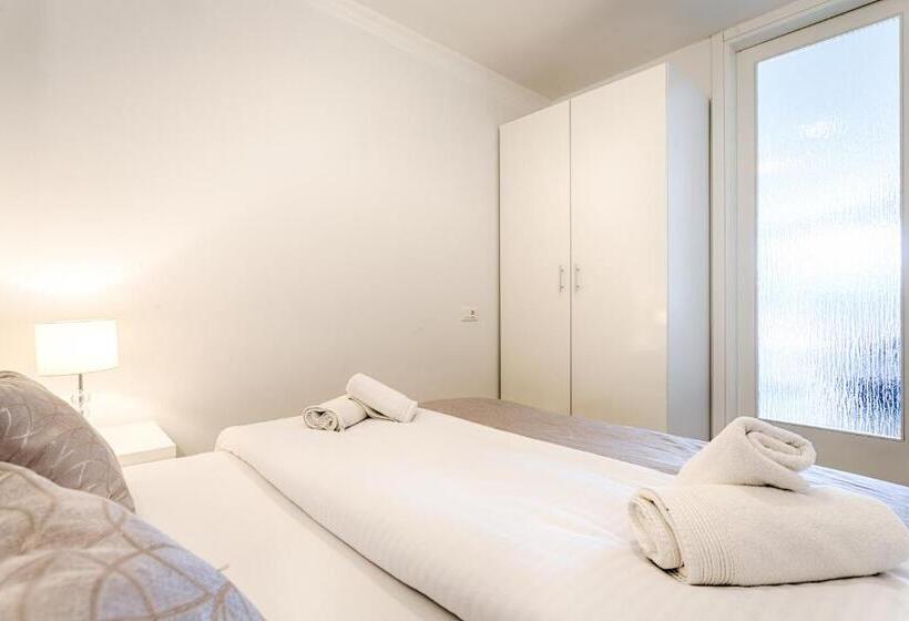 Escritório Standard Vista Jardim, Adriatic Queen Residence