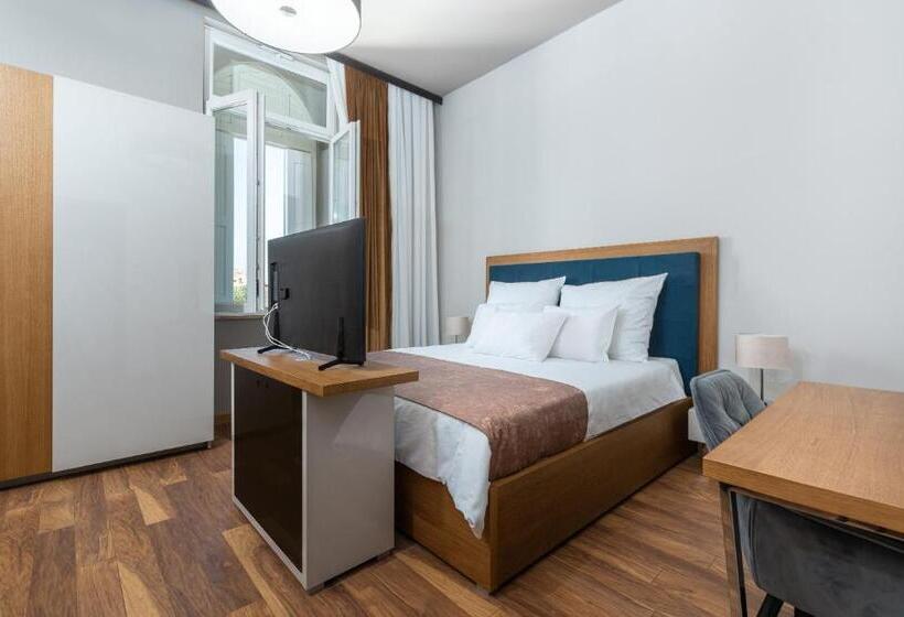 带大床的豪华间, Dua Residence