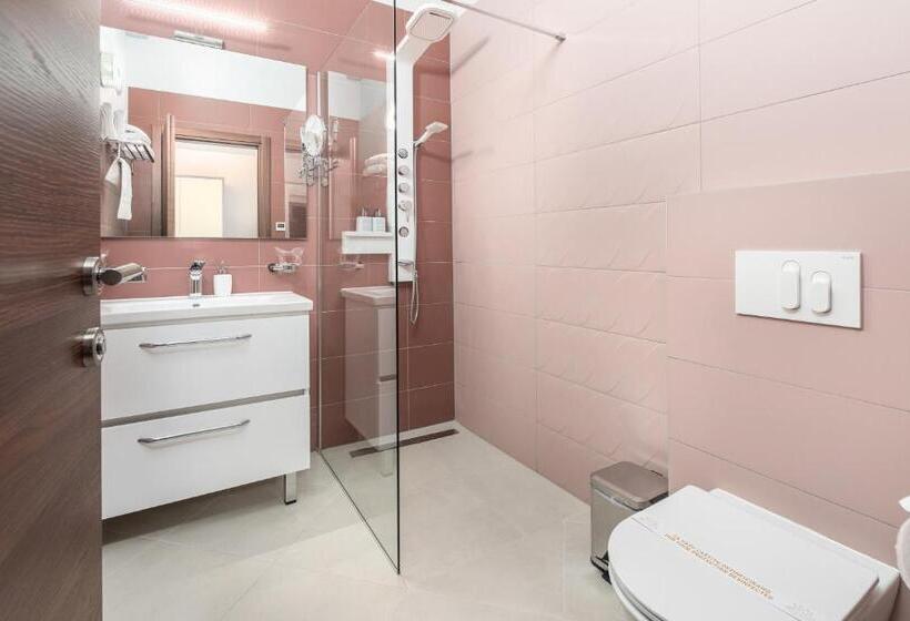 单人经济间, Dua Residence