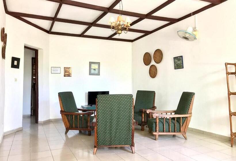 آپارتمان 2 خوابه, Jardin De La Paix