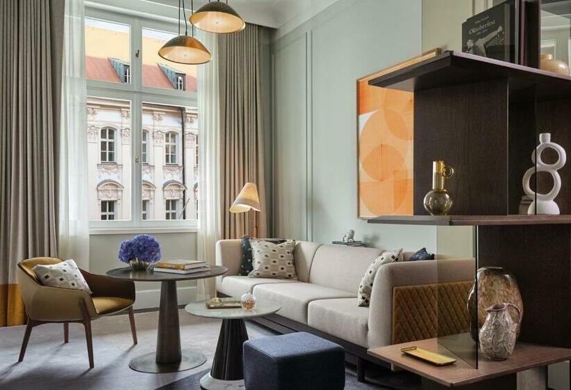Люкс, Rosewood Munich