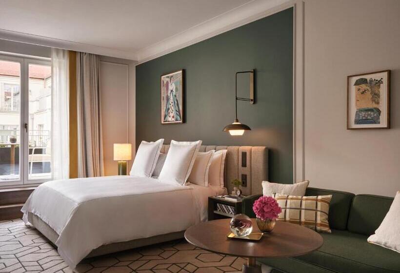 سوئیت جونیور با چشمانداز باغ, Rosewood Munich